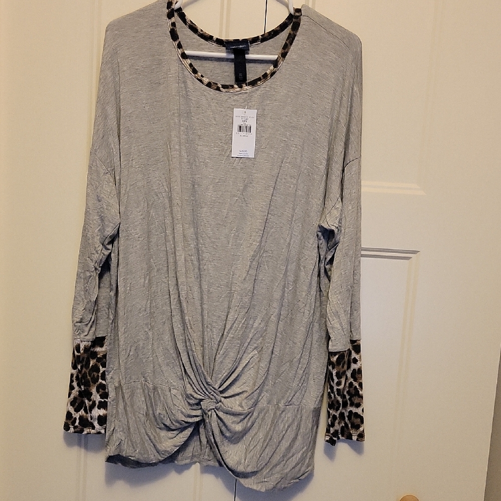 NWT Daytrip Gray Leopard Accent Women's Blouse